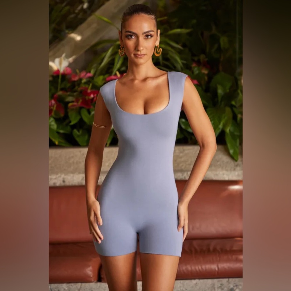 Oh Polly Open Back Scoop Neck Romper in Blue US 2
